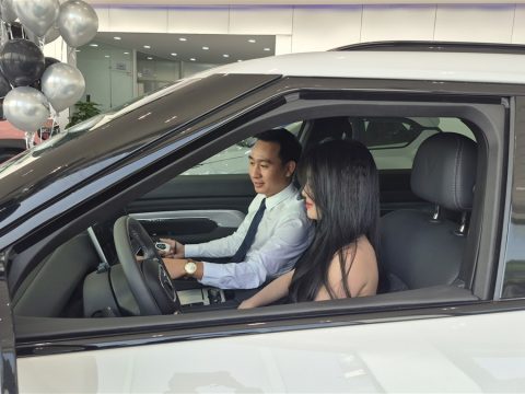 Trải nghiệm lái thử xe VinFast tại showroom VFG cuối tuần