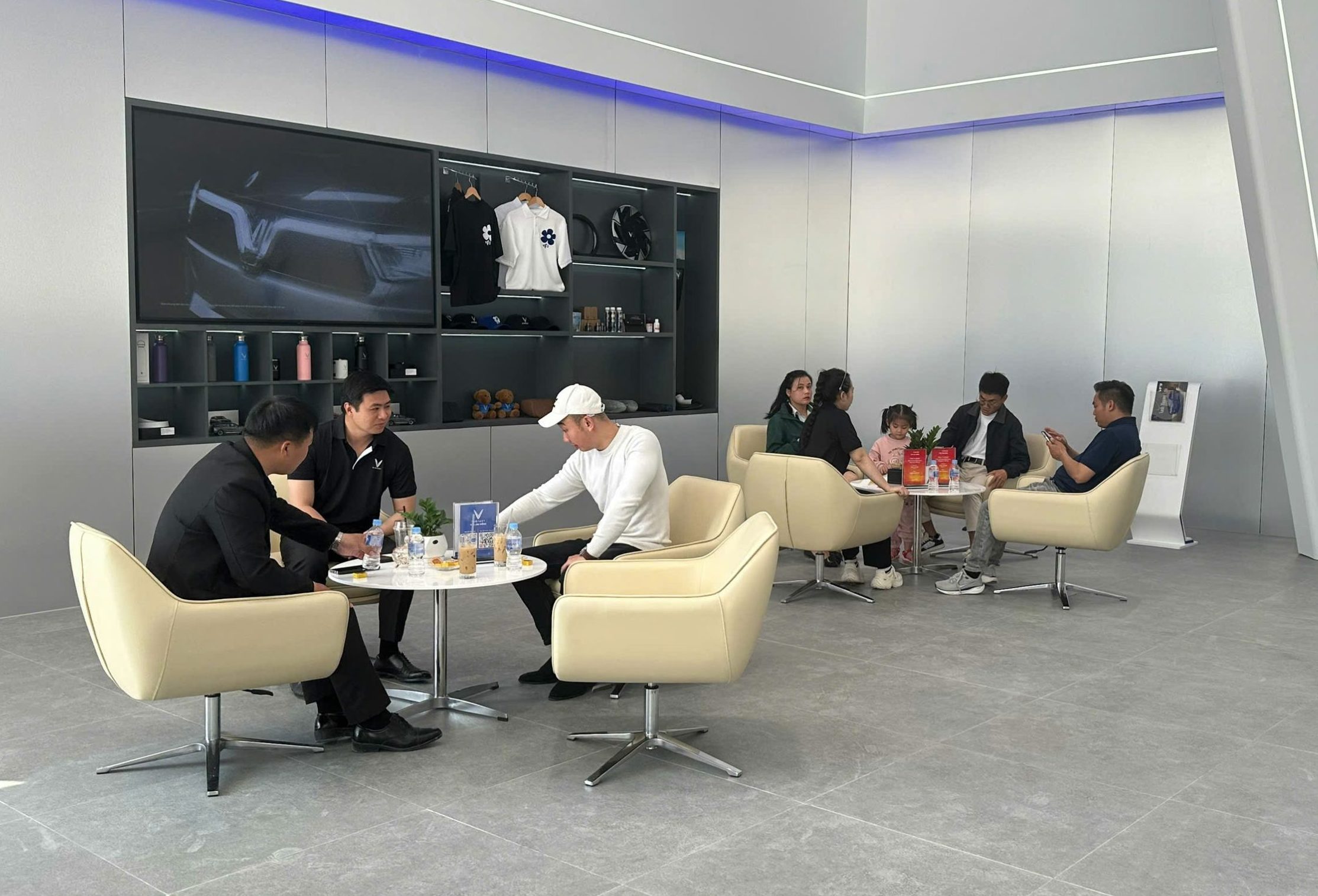 Hoạt động marketing trải nghiệm tại hệ thống showroom VFG