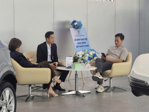 Khu chờ dịch vụ tại showroom VinFast VFG – trải nghiệm khác biệt